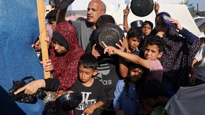 جرائم الاحتلال في غزة، الأطفال تعاني سوء التغذية وعلامات مجاعة تلوح بالأفق