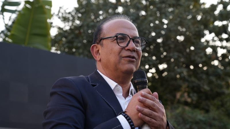 الكاتب أسامة شوقي