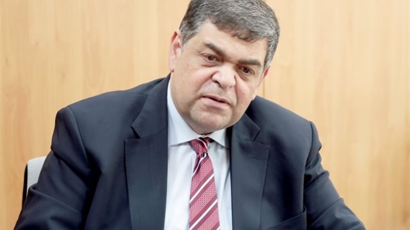 الدكتور أشرف حاتم