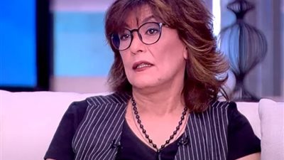 سماح أنور تسخر من مسلسل «بين السطور» بسبب وليد فواز
