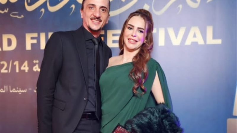 دنيا عبد العزيز وزوجها