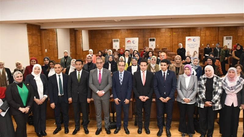المرآة تقود