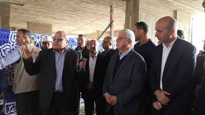 وزير التعليم العالي يتفقد المشروعات الجديدة بجامعة دمنهور