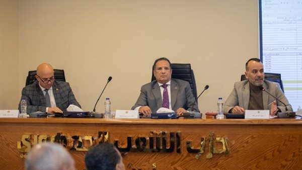 خلال الاجتماع