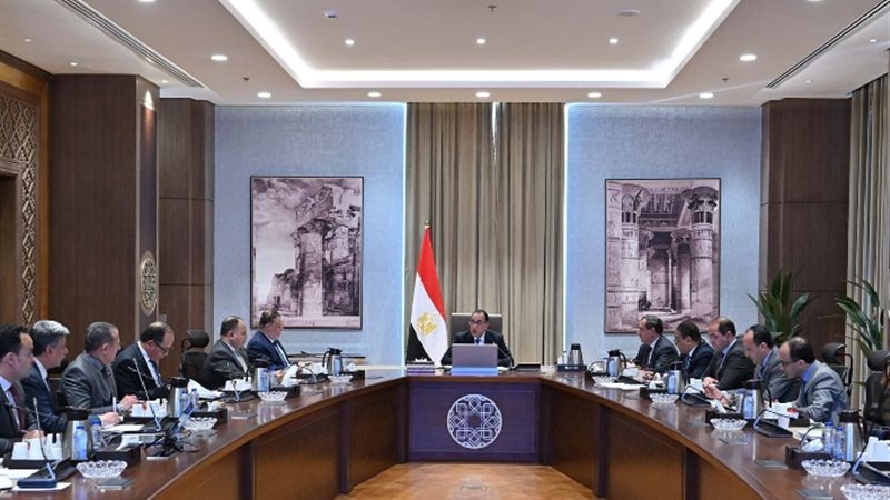خلال الاجتماع