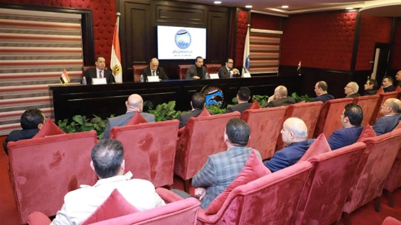 خلال الاجتماع