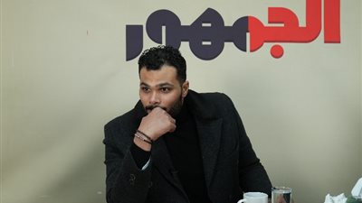 أحمد عبد الله محمود:أصدقاء والدي تخلوا عنى وخالد يوسف طردني من «هي فوضى»