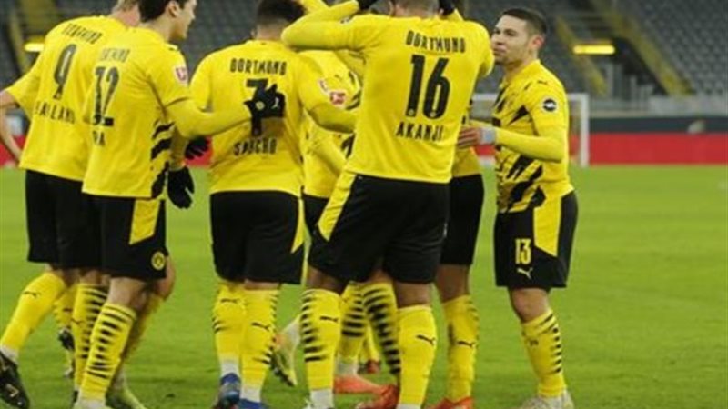لاعبو بروسيا
