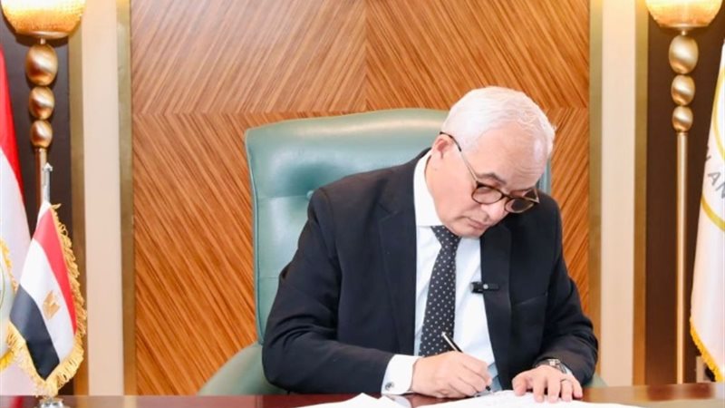 الدكتور رضا حجازى وزير التربية والتعليم والتعليم الفنى