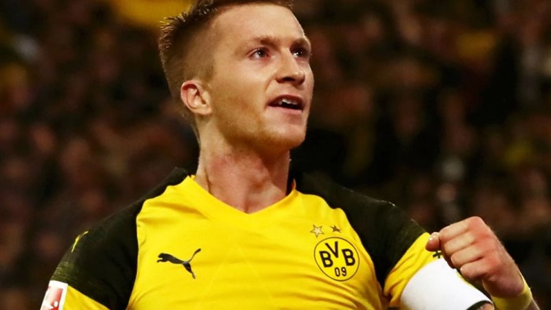 لاعب بروسيا درتموند