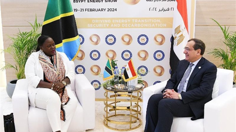 وزير البترول يلتقي نائب وزير الطاقة التنزاني للانتقال الطاق