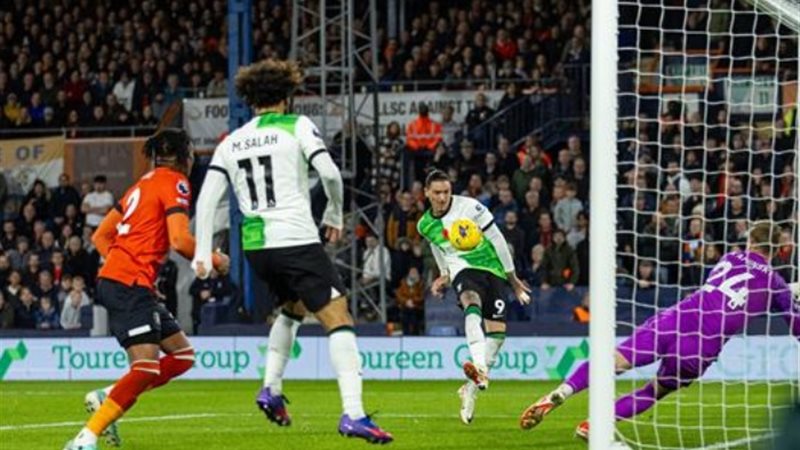ليفربول ولوتون تاون