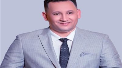 خبير اقتصادي: صفقة رأس الحكمة تنهي على السوق السوداء وتخفض أسعار السلع