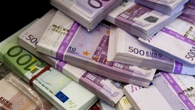 بعد الصفقة الكبرى، تباين ملحوظ في سعر اليورو مقابل الجنيه المصري اليوم الأحد 25 فبراير 2024