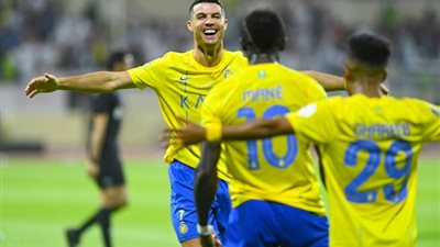 النصر بالقوة الضاربة ضد الشباب في قمة الدوري السعودي