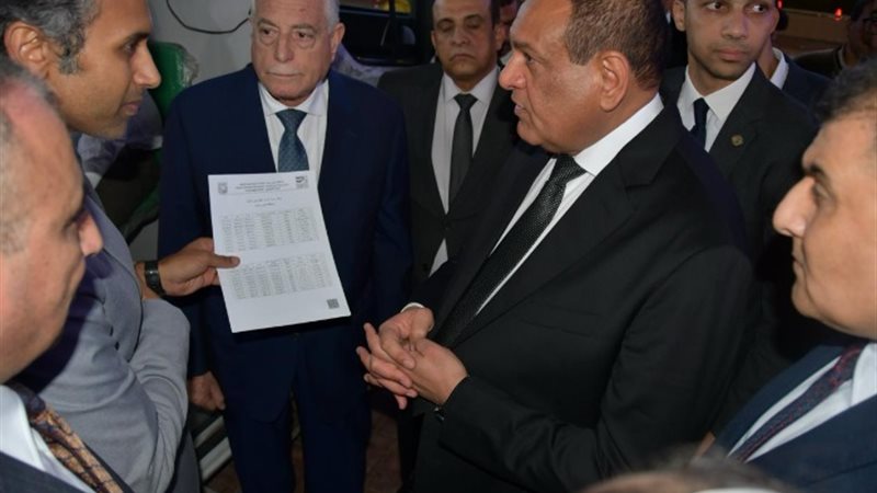 تفقد سيارة المركز التكنولوجي المتنقلة