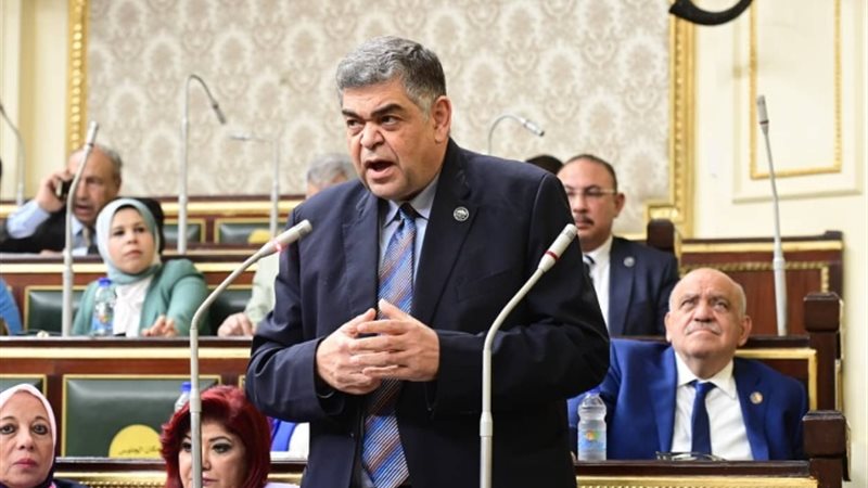 الدكتور أشرف حاتم