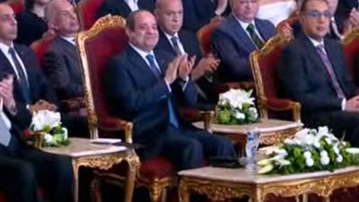 الرئيس السيسي يشاهد فيلما تسجيليا عن ذوي الهمم بعنوان رحلة إنجاز