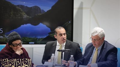 الحوار الاقتصادي يبدأ مناقشة تمكين المواطن المصري(صور)