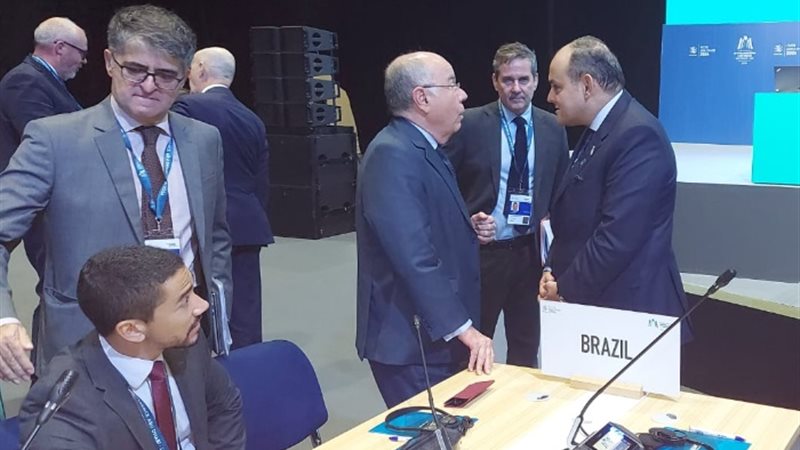 وزير التجارة والصناعة