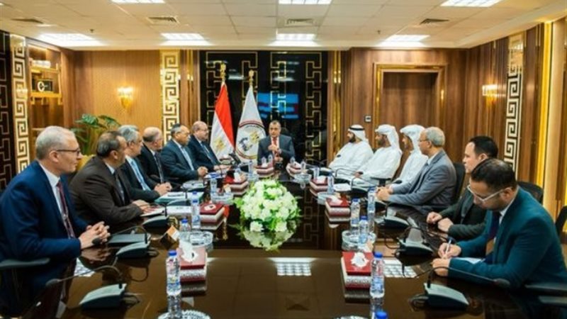 لقاء وزير الإنتاج الحربي والوفد الإماراتي