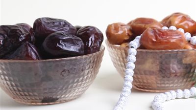 فتاوى رمضان، حكم صيام من نام وفاته السحور واشتد عليه الجوع والعطش