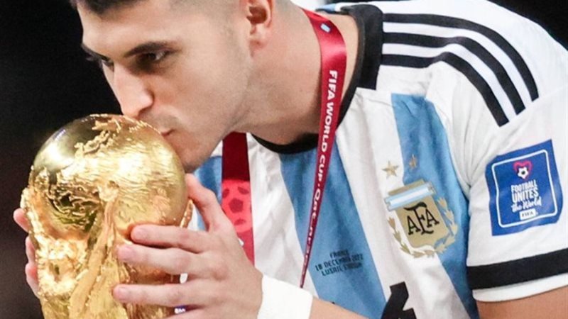 اللاعب بالاسيوس
