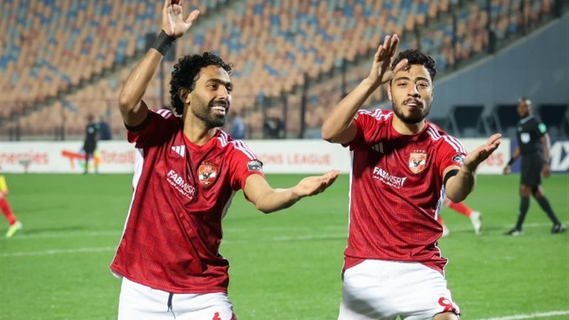 لاعبو الأهلي