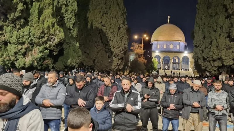 صلاة التراويح من المسجد الأقصي 
