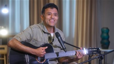 حمزة نمرة: “الكلمة مسئولية ولا أحب الحديث عن حياتي الشخصية”