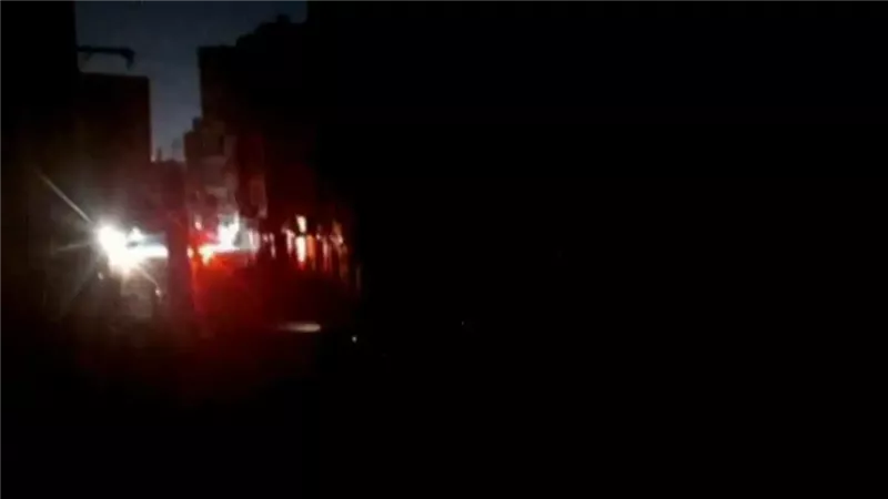 انقطاع التيار الكهربائي في بندر عباس عقب الانفجار 