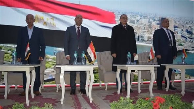 جانب من الافتتاح 