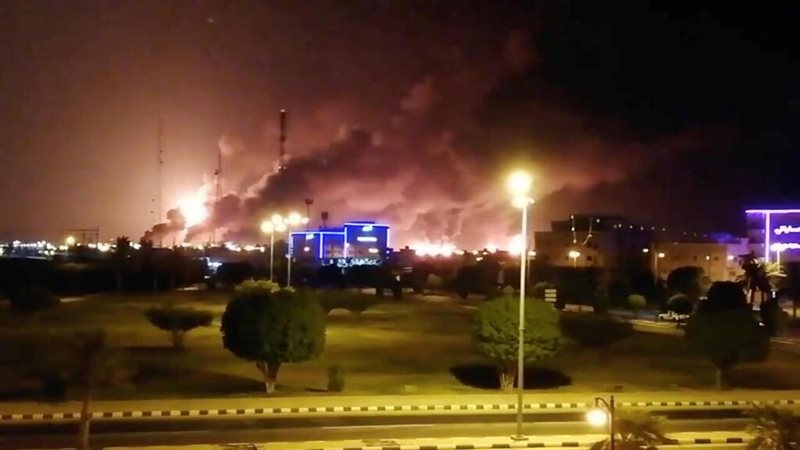 مصفاة أرامكو السعودية بعد القصف
