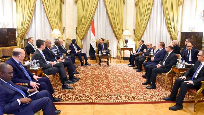 رئيس الوزراء ورئيس مجموعة البنك الدولي