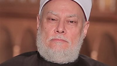 وراء الشاشة.. الدكتور علي جمعة يكشف الأسرار المظلمة لعالم التواصل الرقمي