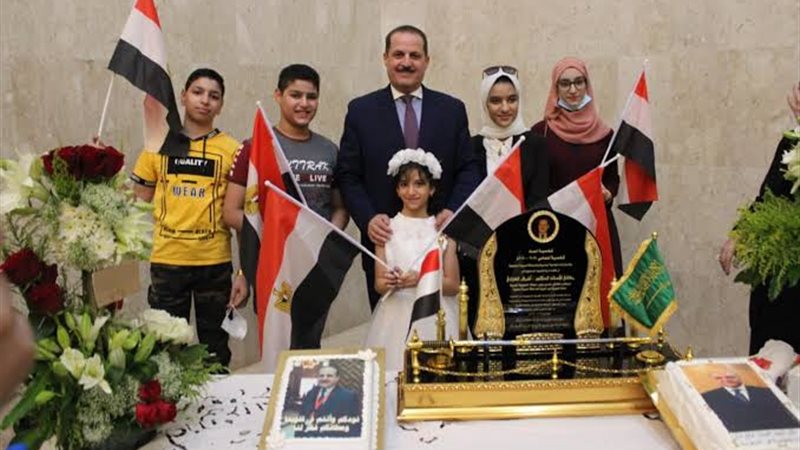 الدكتور أشرف عزازي 