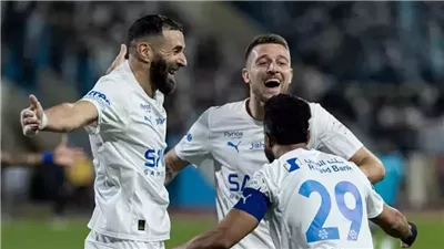 بمشاركة دونجا.. الهلال يكتسح النجمة برباعية نظيفة في الدوري السعودي