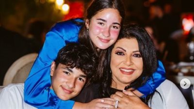 17 سنة تعب وسهر.. هالة صدقي تحتفل بعيد ميلاد أولادها