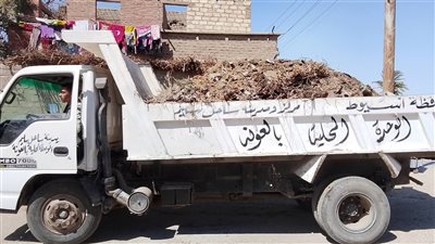 رفع 1200 طن مخلفات من نواتج تطهير الترع والمصارف بساحل سليم