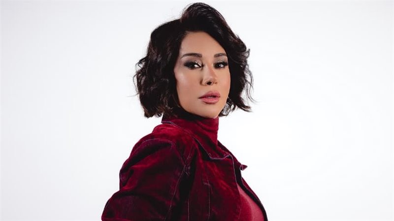 الفنانة السورية كاريس بشار