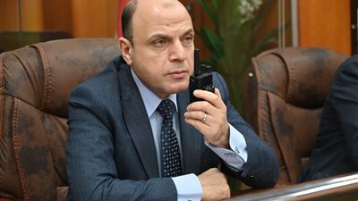 محافظ الغربية يتابع تطبيق تعريفة المواصلات الجديدة..ويؤكد: إجراءات حاسمة ضد المخالفين