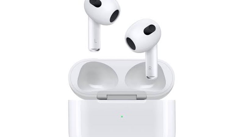 سماعات AirPods