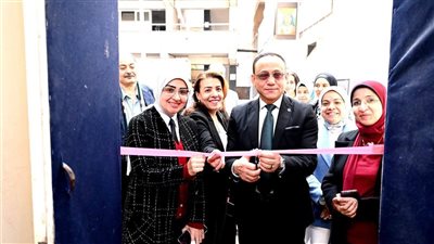 معرض فني بـ«تربية نوعية أسيوط» يوثق معالم شارع المعز لدين الله الفاطمي