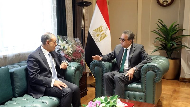 وزيرا الصحه والخارجية