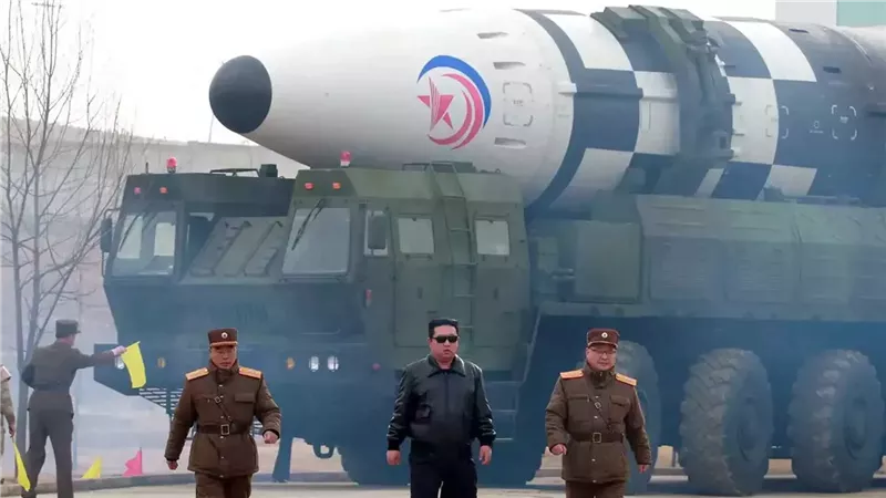  الزعيم الكوري الشمالي كيم جونج أون