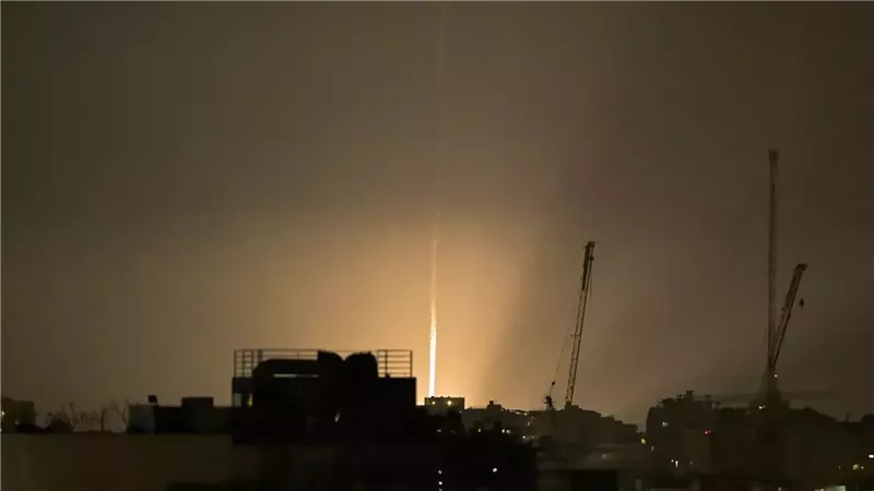 سقوط بقايا مقذوفات صاروخية