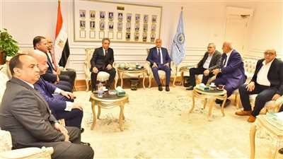 محافظ أسيوط يستقبل وفد جمعية المستثمرين..ويؤكد: الاستثمار شريك في تحقيق التنمية