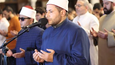 وكيل الأزهر يطمئن على الشيخ إبراهيم البهنجاوي إثر تعرضه لنزيف في المخ