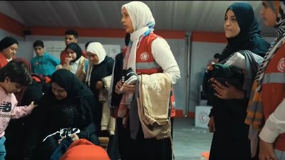 فرحة العيد تتجسد في ابتسامات الأطفال.. سر البهجة المخبأة بالمركز العام للهلال الأحمر