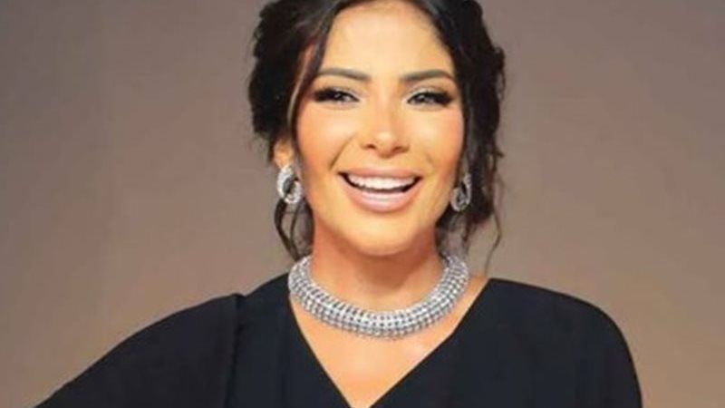 منى زكي